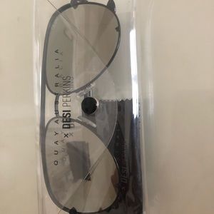 Quay x Desi Perkins High Key Mini